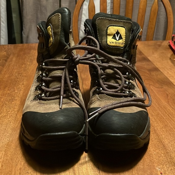 Vasque leather hikers size 8 men’s like new - Picture 2 of 14